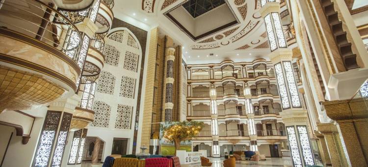 安塔利亚大宫(Antalya Grand Palace)图片