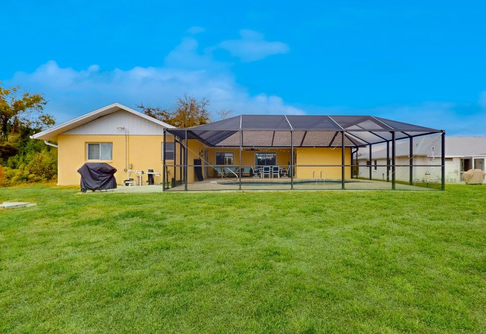 Sunset Paradise - Unit 3BD/2BA 6 Guests - Englewood Haven Hotel Overview