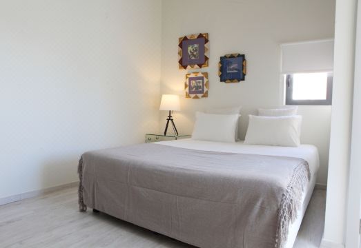 Vila Santa MarinhaHotel Overview