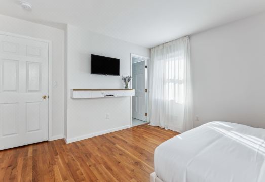 Luxury NY Home with Free Parking Hotel Overview