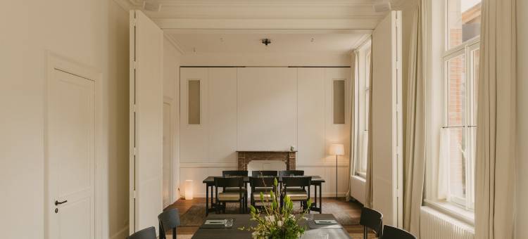 八月酒店(August)图片