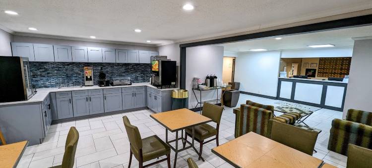 芝加哥威罗布鲁克拉昆塔温德姆酒店(La Quinta Inn by Wyndham Chicago Willowbrook)图片