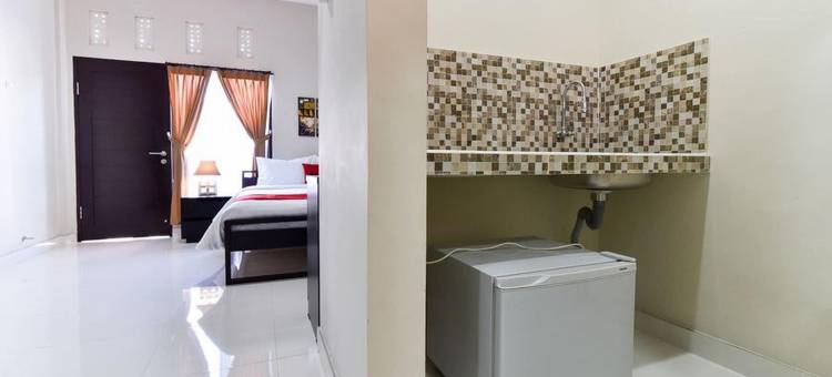 红多兹Plus酒店-近贾兰伊玛目邦约尔登巴萨(RedDoorz Plus Near Jalan Imam Bonjol Denpasar)图片