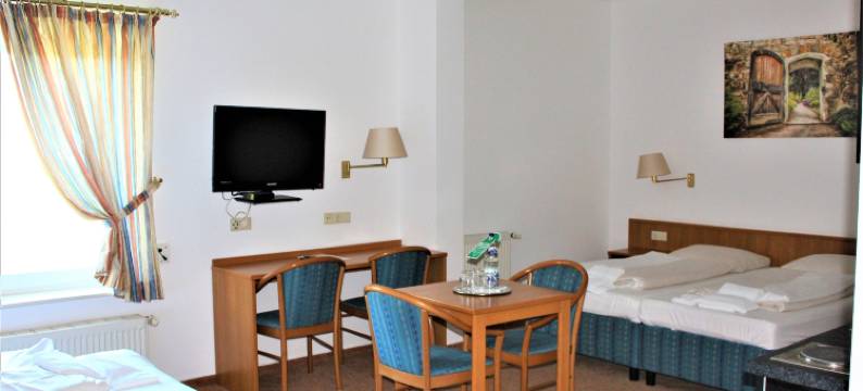 阿尔斯塔奎乐酒店(Hotel Alsterquelle 24h Check-in, Free Parking and WiFi)图片