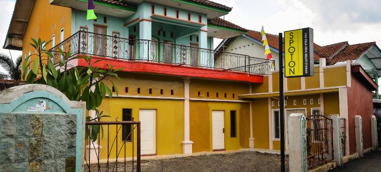 斯波特昂2488蒂尔塔梅拉蒂伊斯兰别墅(Spot on 2488 Villa Tirta Melati Syariah)图片