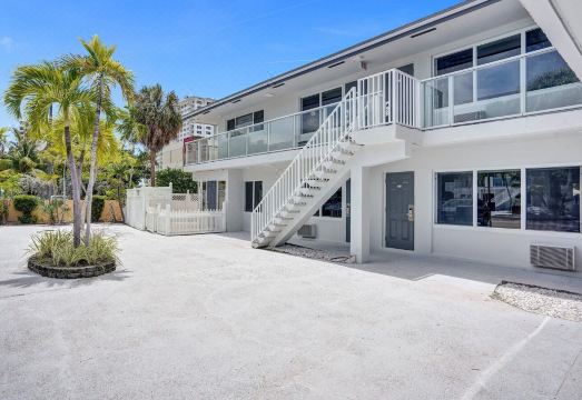 Royal Beach PalaceHotel Overview