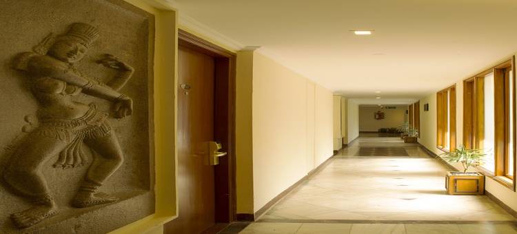 乌塔卡蒙德翡翠公园酒店(Gem Park Ooty)图片