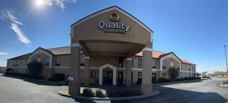 派恩布鲁夫凯艺套房酒店(Quality Inn & Suites Pine Bluff)图片