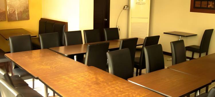 奥隆阿波旅游酒店(Olongapo Travel Lodge)图片