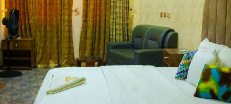 隆基伯格水晶套房酒店(Ronkibog Crystal Hotel & Suites)图片