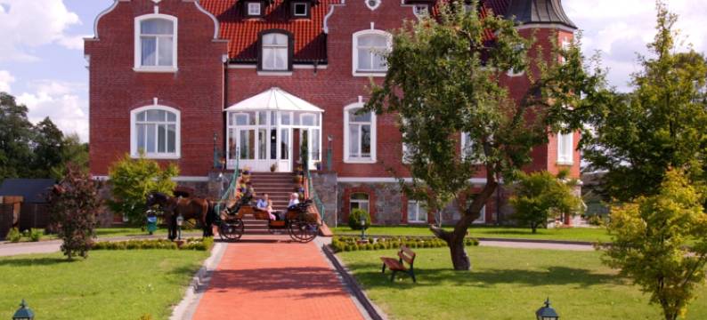 海伦斯廷斯赫劳斯酒店(Schloss Herrenstein)图片