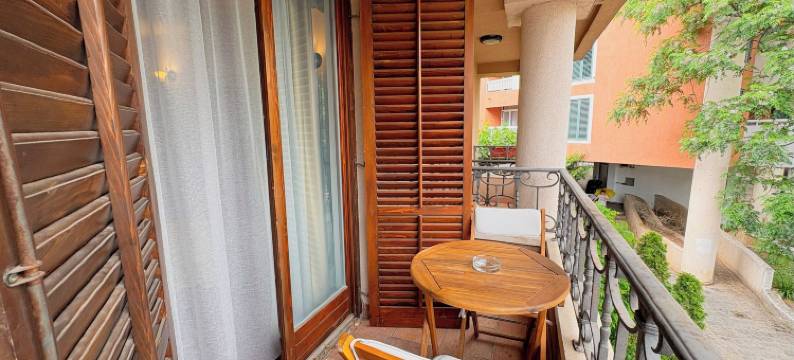 中央酒店和餐厅(Central Hotel & Restaurant)图片