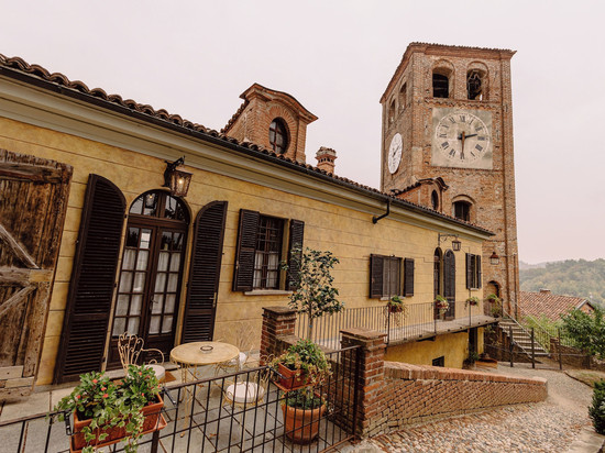 卡萨尔博尔戈内城堡 - 豪华城堡