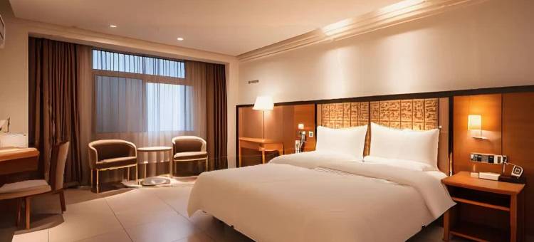 佳捷精品酒店(临高富罗天街文化公园店)图片