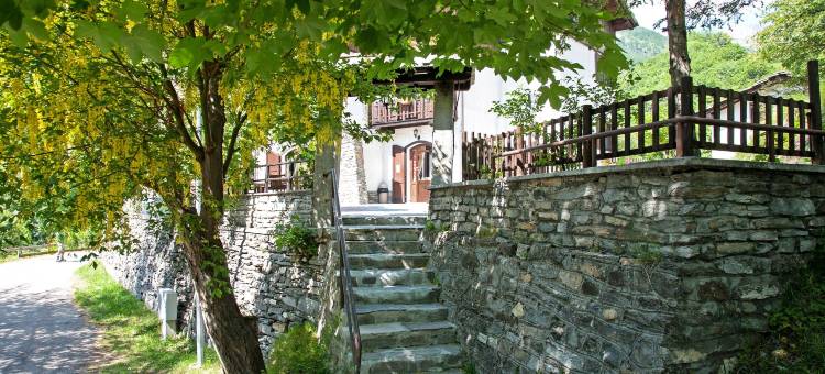 湖边木屋山区酒店(Chalet Sul Lago Hotel in Montagna)图片