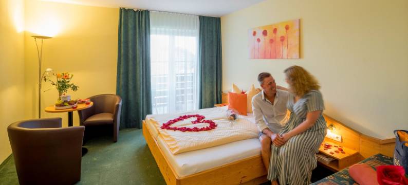 洛珀斯朵夫绿洲加尔尼酒店(Hotel Garni Oasis Loipersdorf)图片