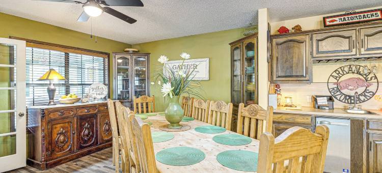 卡纳克湖畔之家：甲板、烧烤架和火坑(Lakefront Home: Deck, Grills & Fire Pit in Karnack)图片