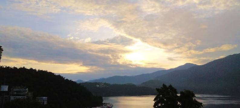 日月潭冠裕精緻旅店图片