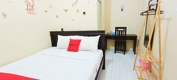 红门子清真酒店靠近UNTAG Banyuwangi 2(RedDoorz Syariah Near Universitas 17 Agustus Banyuwangi)图片