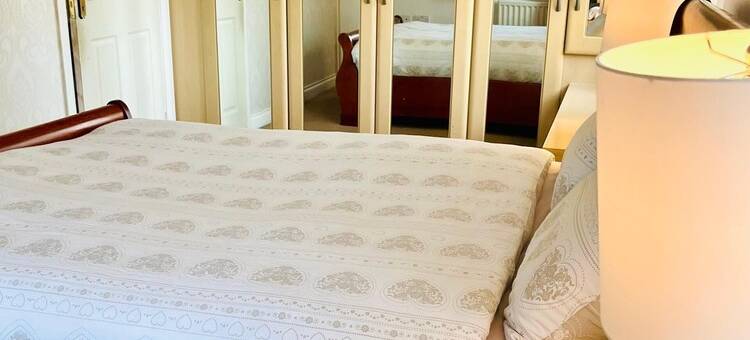 Stylish 4-Bed Retreat – 15 Mins to AO Arena & Manchester City Centre图片