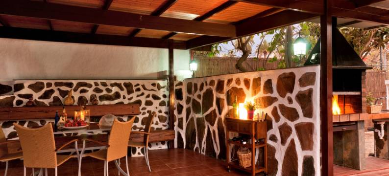 Villa in Spain with Private Pool & Garden图片