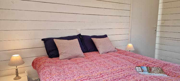 Holiday Home in Locquirec near Sandy Beaches图片