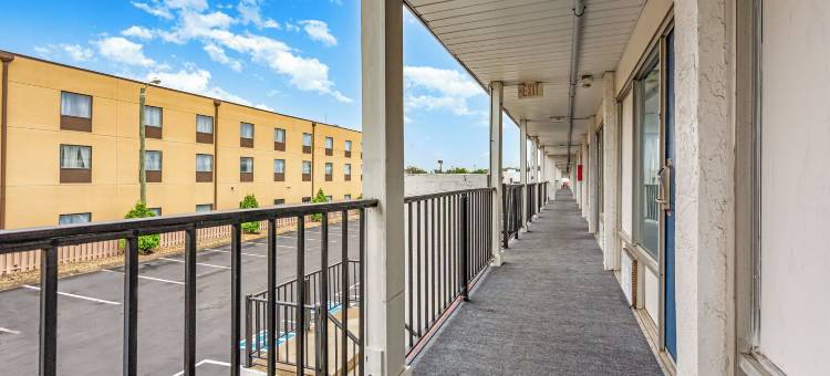 Relax Inn by OYO Columbus OH I 70图片