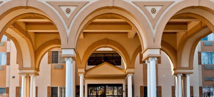 南本德圣母院大学区舒适套房酒店(Comfort Suites University Area Notre Dame-South Bend)图片