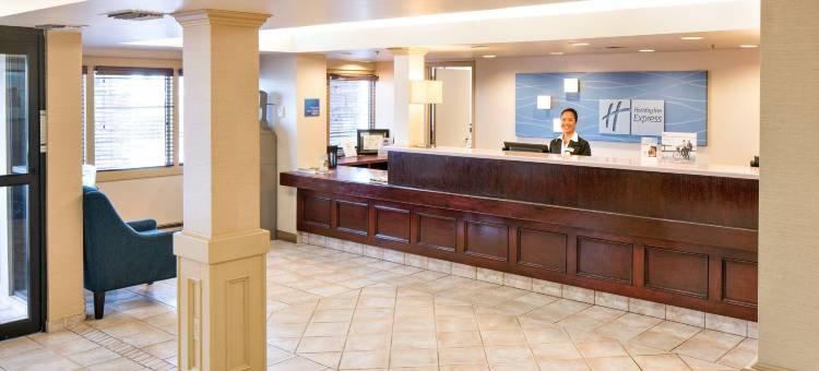 Holiday Inn Express 红鹿(Holiday Inn Express Red Deer)图片