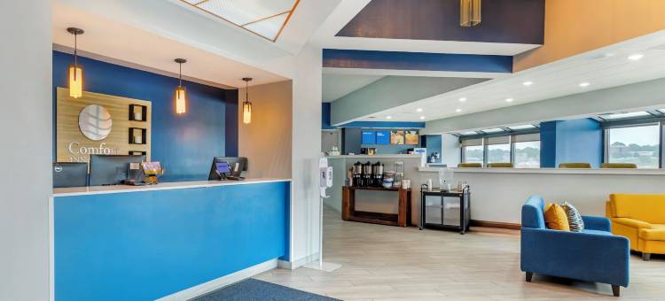 舒适酒店及套房麦迪逊机场(Comfort Inn & Suites Madison - Airport)图片