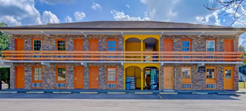 O豪华酒店，位于金斯特里SC 52号公路(Hotel O Deluxe Inn Kingstree Sc Hwy 52)图片