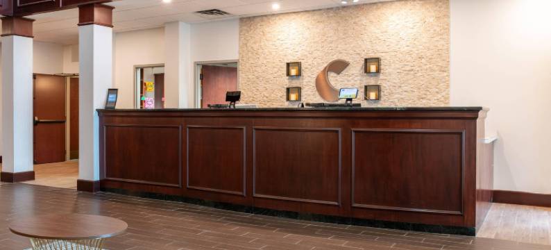 舒适套房酒店-近伯克山(Comfort Inn & Suites Near Burke Mountain)图片