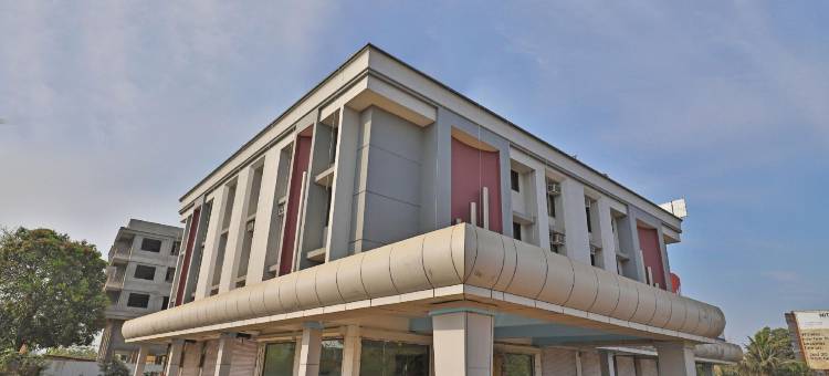 锡尔瓦萨乌特卡什酒店(Utkarsh Hotel)图片