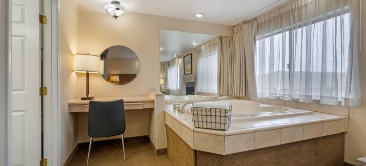 红狮罗格摄政梅德福机场酒店(Red Lion Hotel Rogue Regency Medford Airport)图片