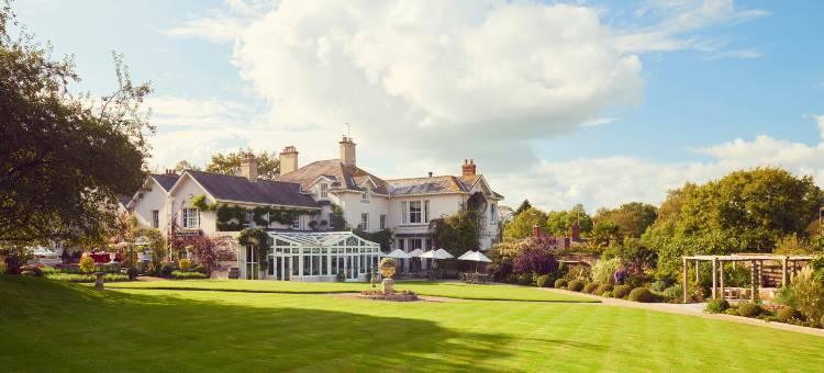 夏天洛奇乡间别墅酒店(Summer Lodge Country House Hotel)图片