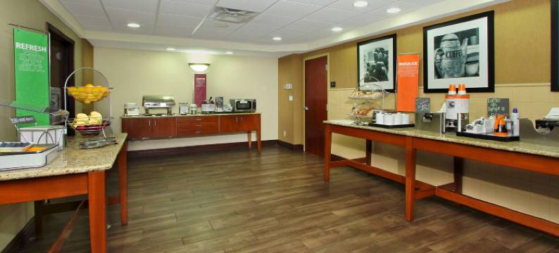 麦迪逊维尔希尔顿欢朋旅馆&套房酒店(Hampton Inn & Suites Madisonville)图片