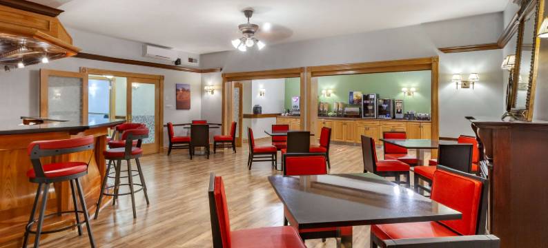 金卡丁贝斯特韦斯特SureStay Plus酒店(SureStay Plus Hotel by Best Western Kincardine)图片