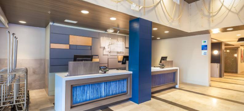 Holiday Inn Express ORANGE海滩上海滩(Holiday Inn Express ORANGE BEACH-ON THE BEACH by IHG)图片