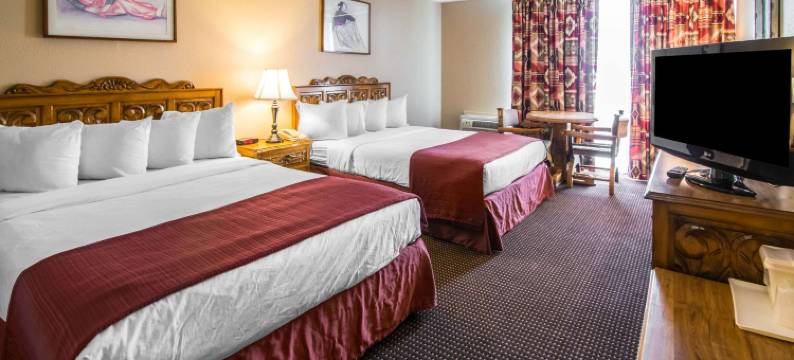 陶斯品质酒店(Quality Inn)图片