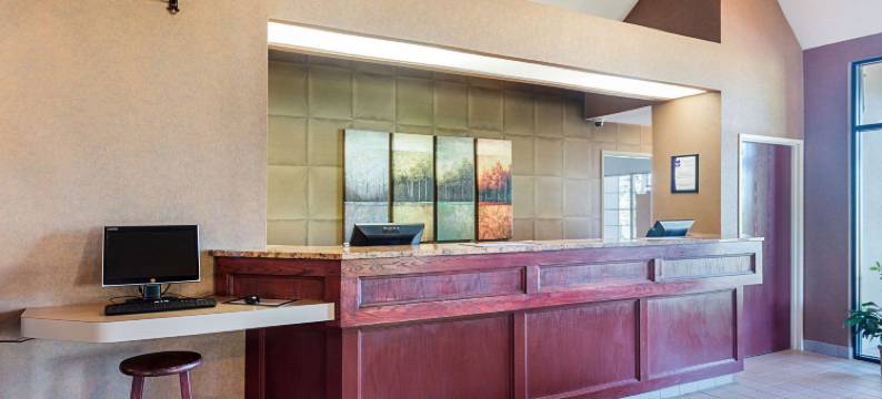 舒眠套房Bay View Acme - 特拉弗斯城(Sleep Inn & Suites Bay View Acme - Traverse City)图片