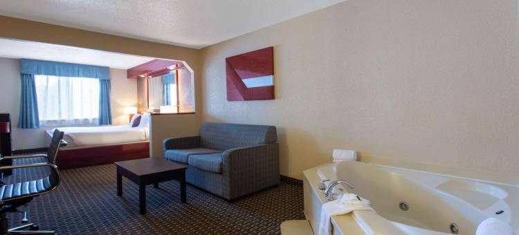 格伦戴尔高地伦巴底华美达酒店(Ramada by Wyndham Glendale Heights/Lombard)图片