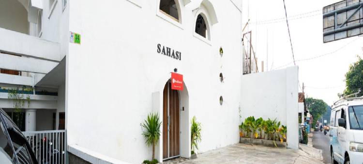 红多兹酒店-近茂物巴鲁塔纳收费出口(RedDoorz Near Exit Toll Tanah Baru Bogor)图片