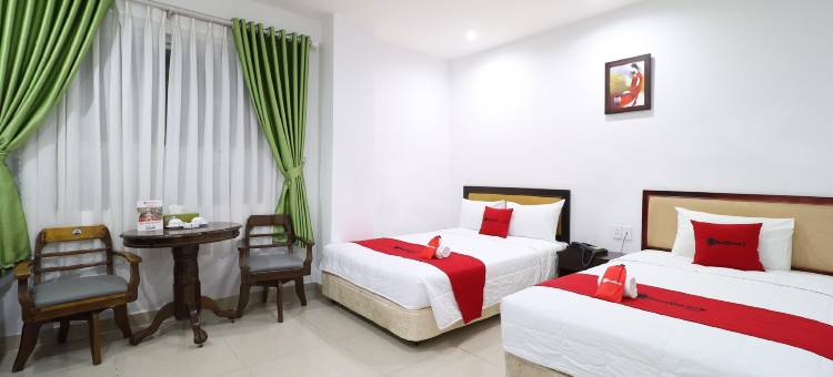 红多兹巴维西贡现代2号酒店(RedDoorz Saigon Modern 2 Hotel Ba Vi)图片