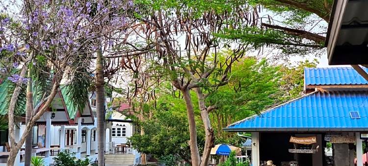 本亚蓬恩简易别墅度假村(Benjaporn Bungalow)图片
