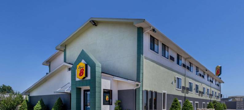 堪萨斯城巴里路-机场速8酒店(Super 8 by Wyndham Kansas City at Barry Road/Airport)图片