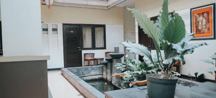 OYO1130班顿伊斯兰旅馆(OYO 1130 Bandoeng Guest House Syariah)图片