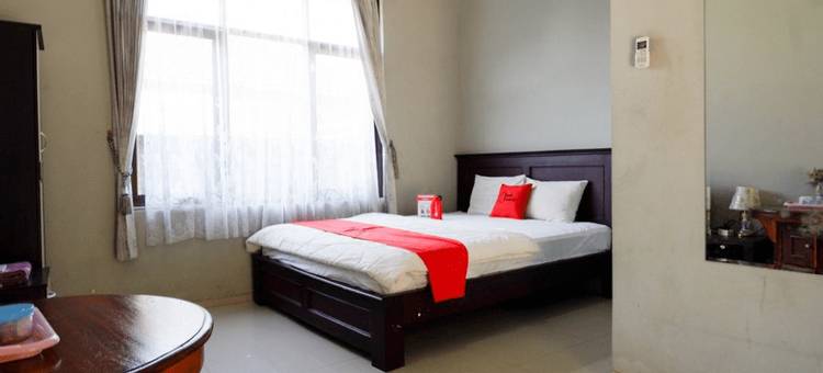 梅纳拉库杜斯附近的红多兹·西亚里亚(RedDoorz Syariah Near Menara Kudus)图片