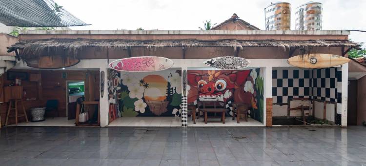 佩拉布安拉图红多兹酒店卡朗哈乌海滩(RedDoorz Near Pantai Karang Hawu Pelabuhan Ratu)图片
