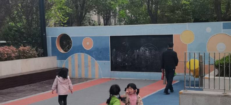 南城花开精品民宿(经南十路分店)图片