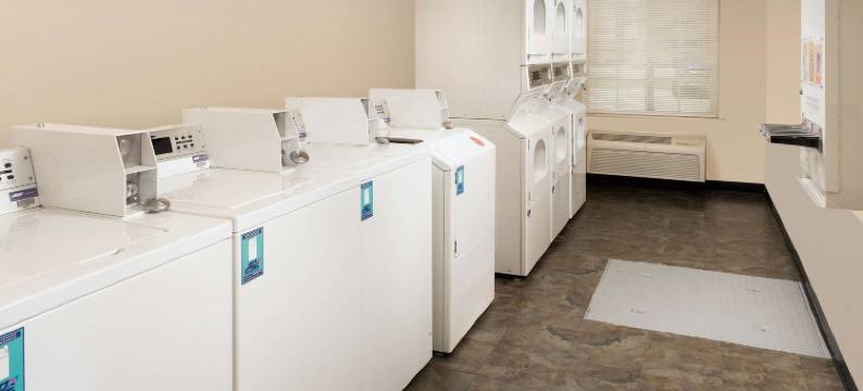 章克申城伍德斯普林套房酒店(WoodSpring Suites Junction City)图片